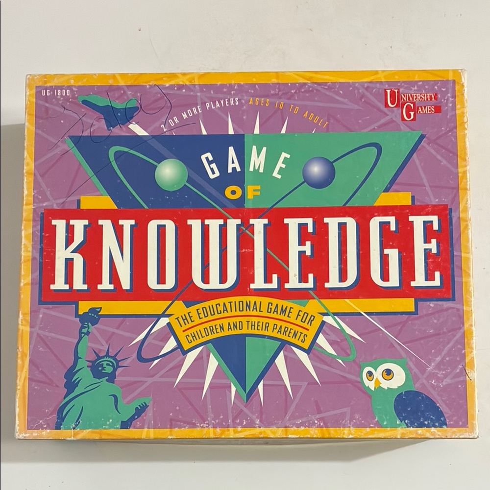 University Games 'Game of Knowledge' Board Game